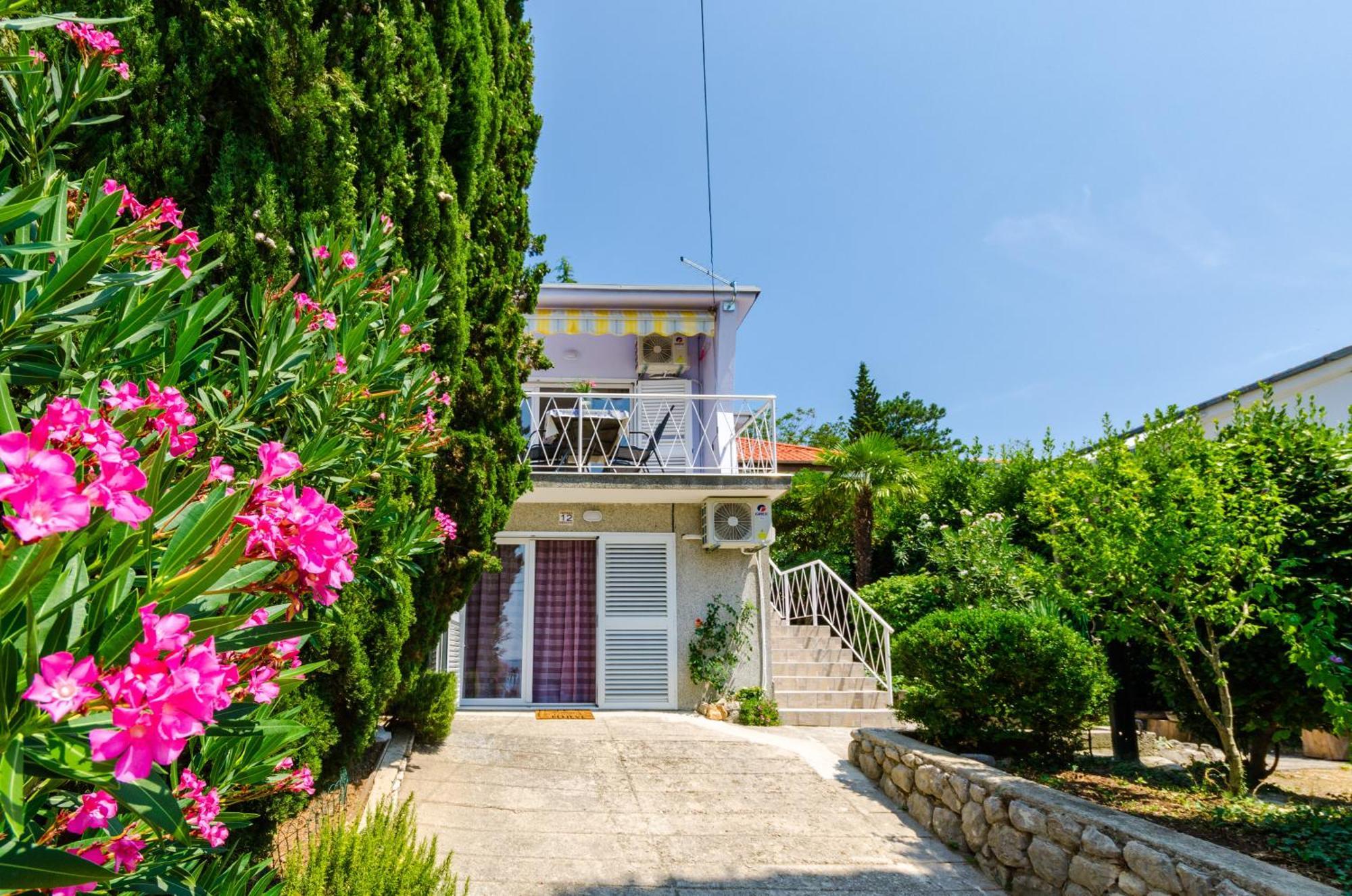 Leng Apartment Dramalj Exterior photo