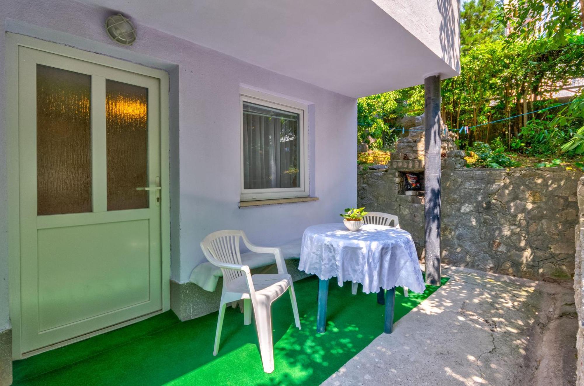 Leng Apartment Dramalj Exterior photo